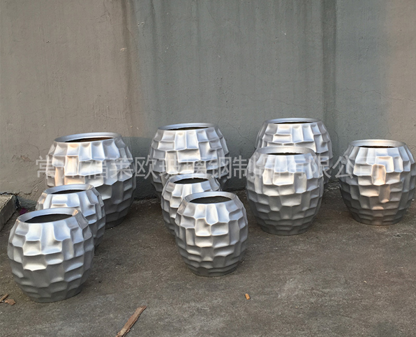 南京定制人物玻璃钢雕塑生产厂家