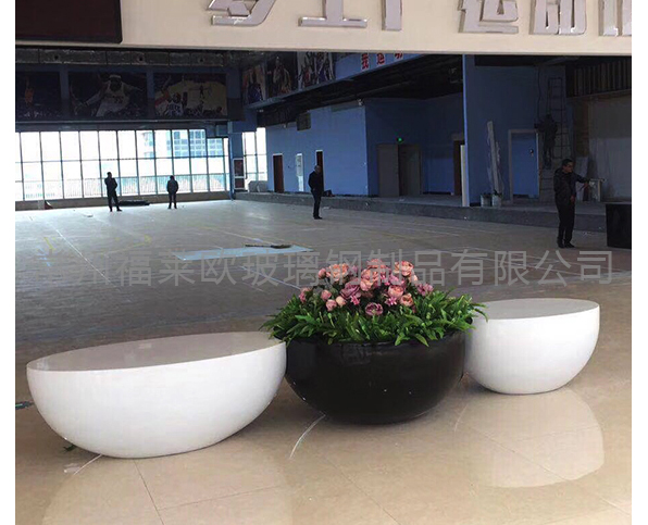 徐州定制玻璃钢植物雕塑价格