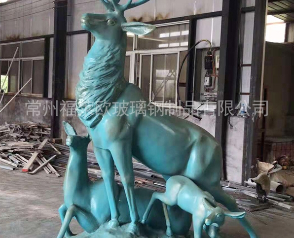 镇江玻璃钢鹿雕塑